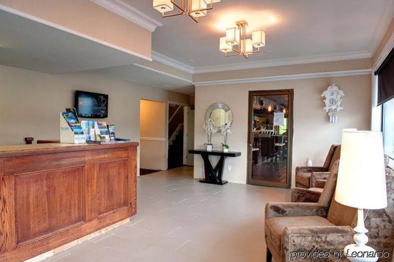 Sandman Inn Блу-Рівер Екстер'єр фото